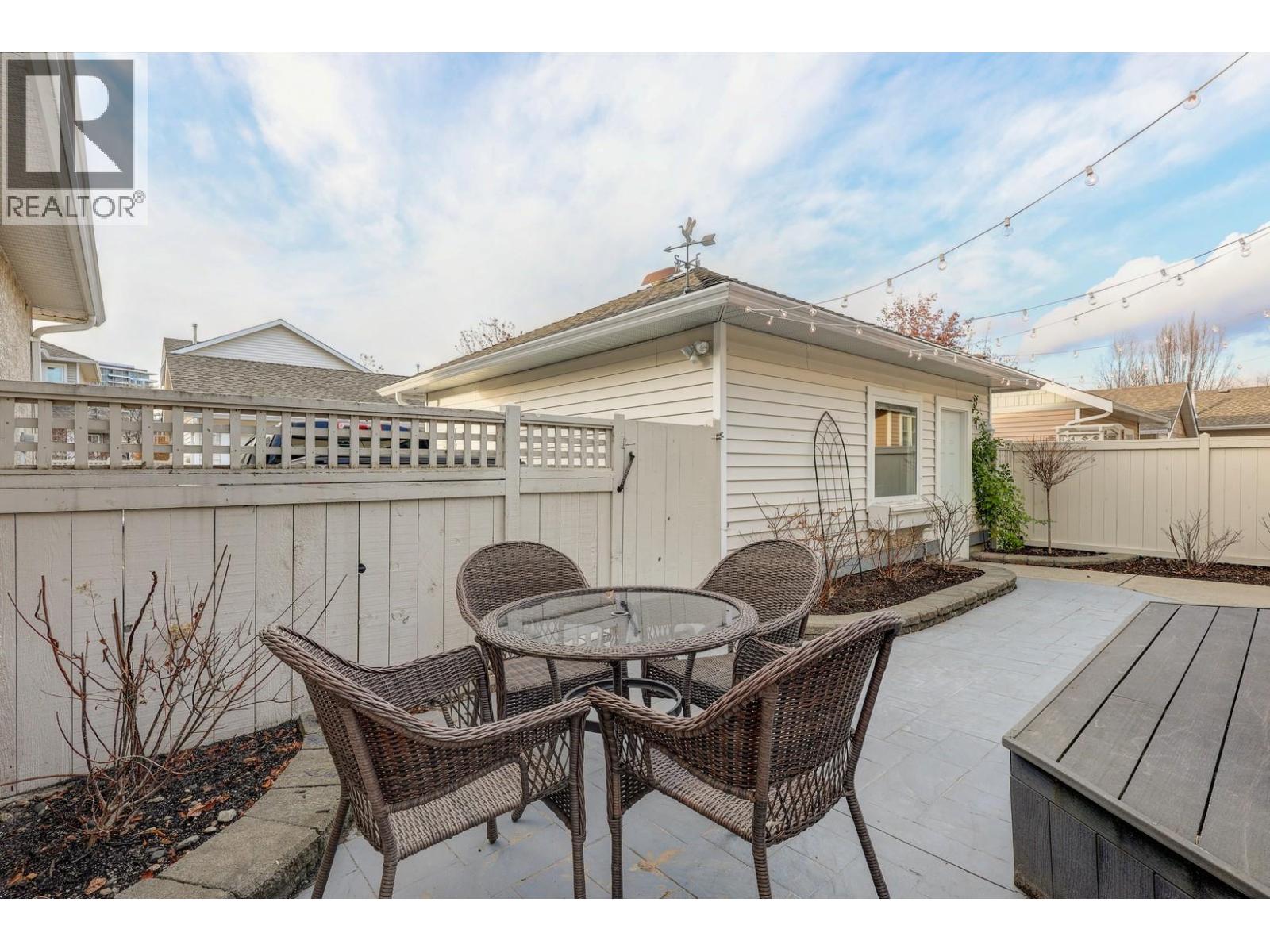 413 665 Cook Road, Kelowna