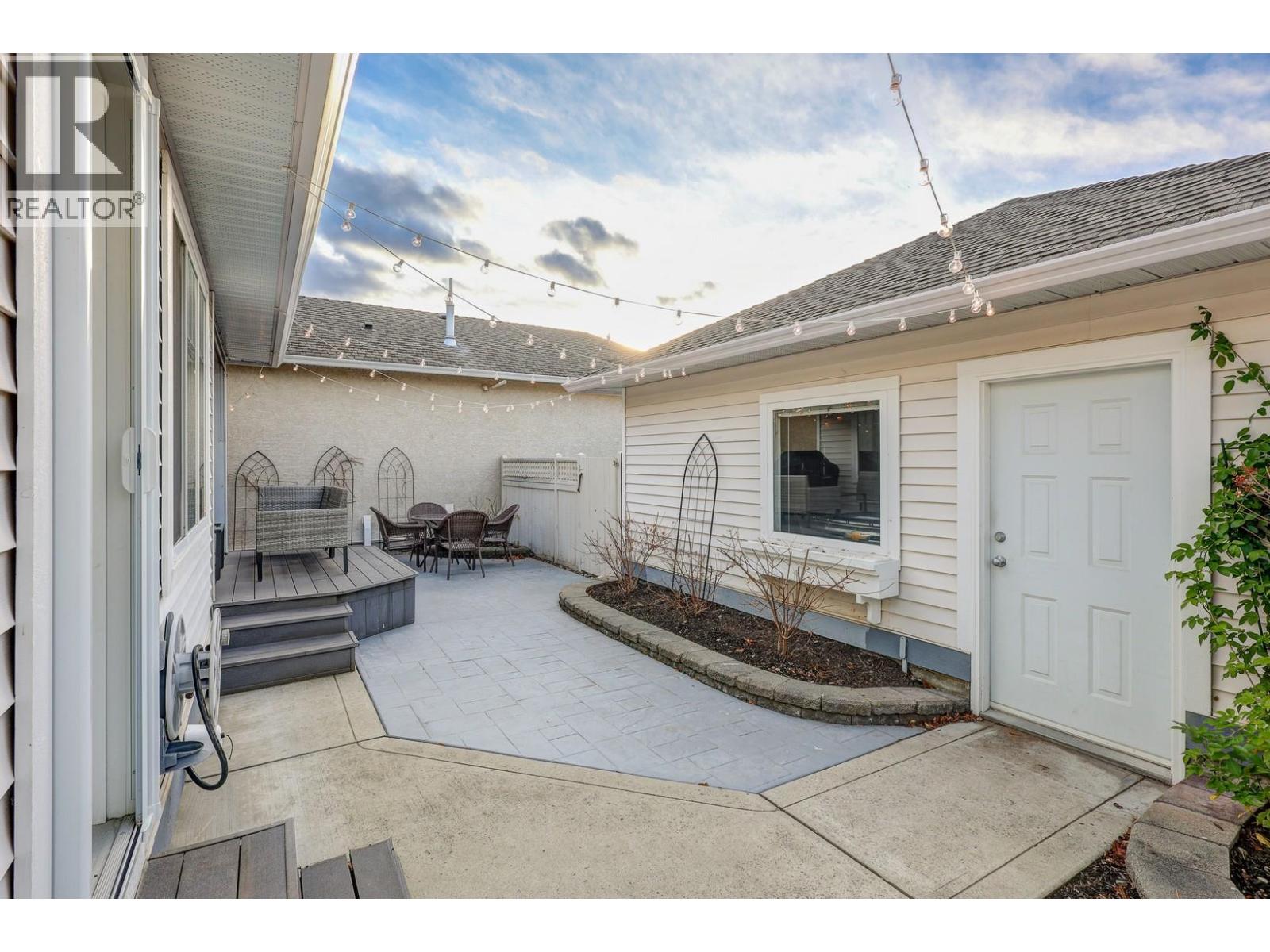 413 665 Cook Road, Kelowna