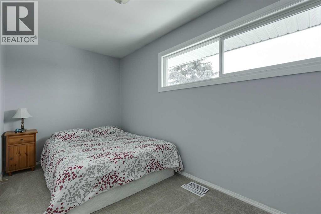 Single Family House for Sale in  Regal Park NE Renfrew Calgary 