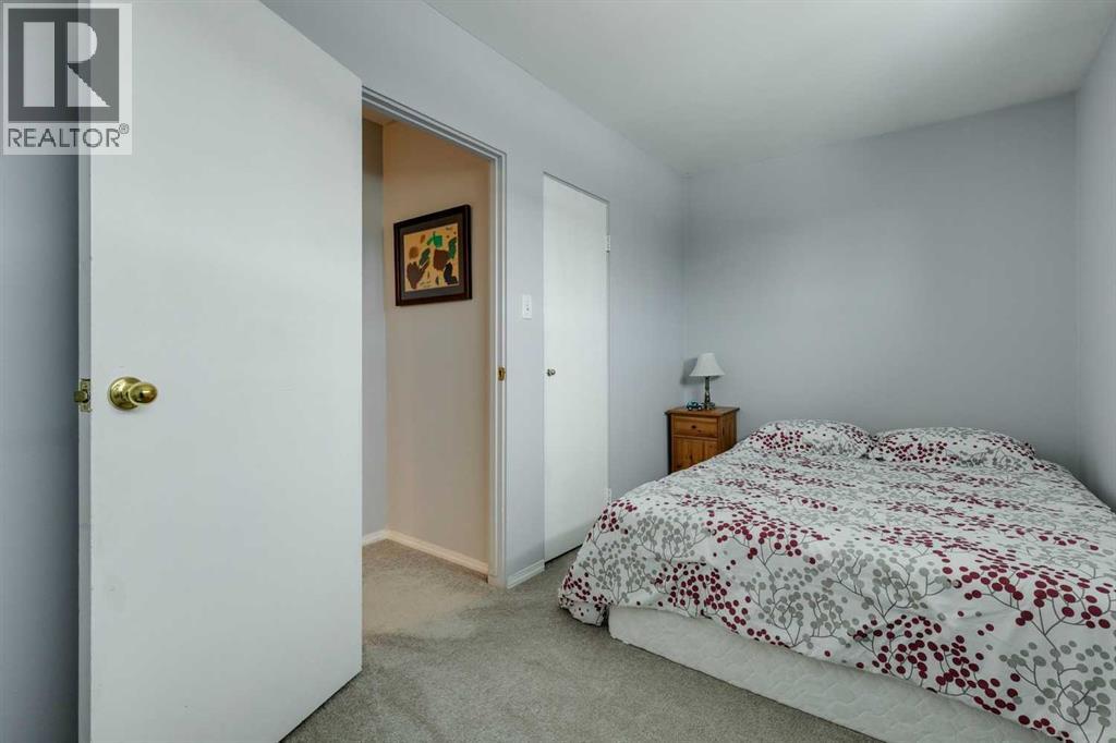 Single Family House for Sale in  Regal Park NE Renfrew Calgary 