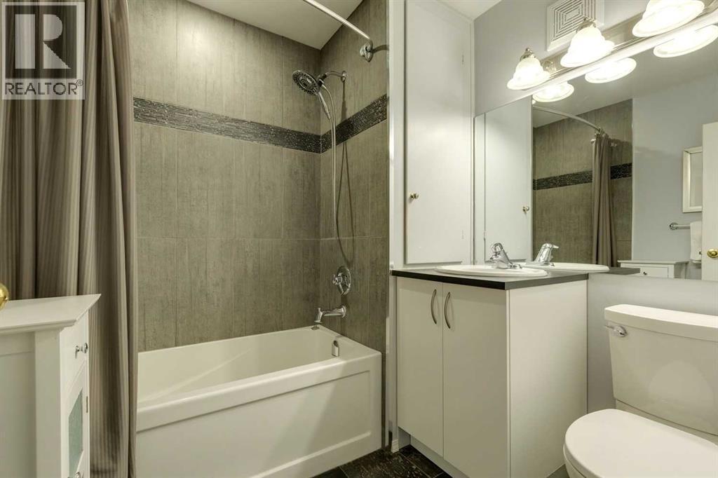 Single Family House for Sale in  Regal Park NE Renfrew Calgary 