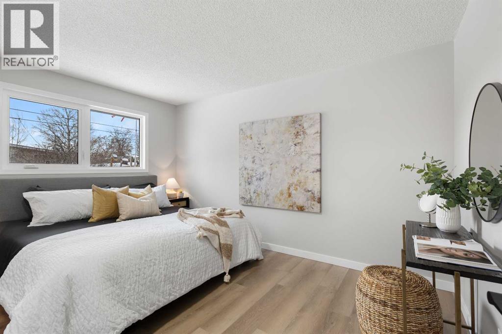 Single Family House Bungalow for Sale in  Hunterfield Road NW Huntington Hills Calgary 