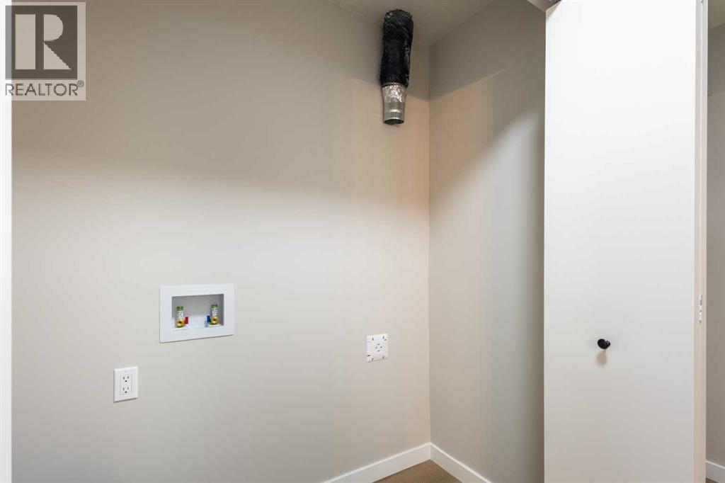 Single Family House Bungalow for Sale in  Hunterfield Road NW Huntington Hills Calgary 