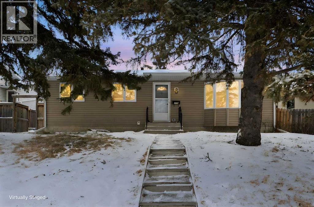 Single Family House Bungalow for Sale in  Hunterfield Road NW Huntington Hills Calgary 