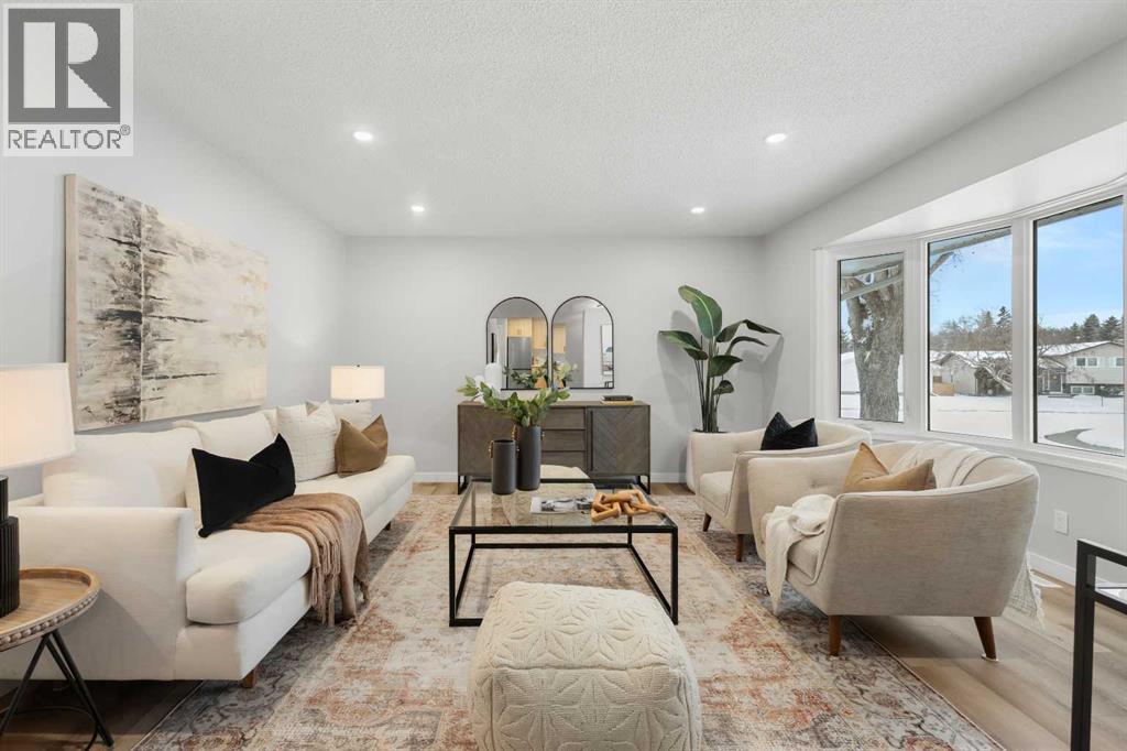 Single Family House Bungalow for Sale in  Hunterfield Road NW Huntington Hills Calgary 