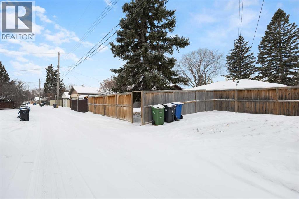 Single Family House Bungalow for Sale in  Hunterfield Road NW Huntington Hills Calgary 
