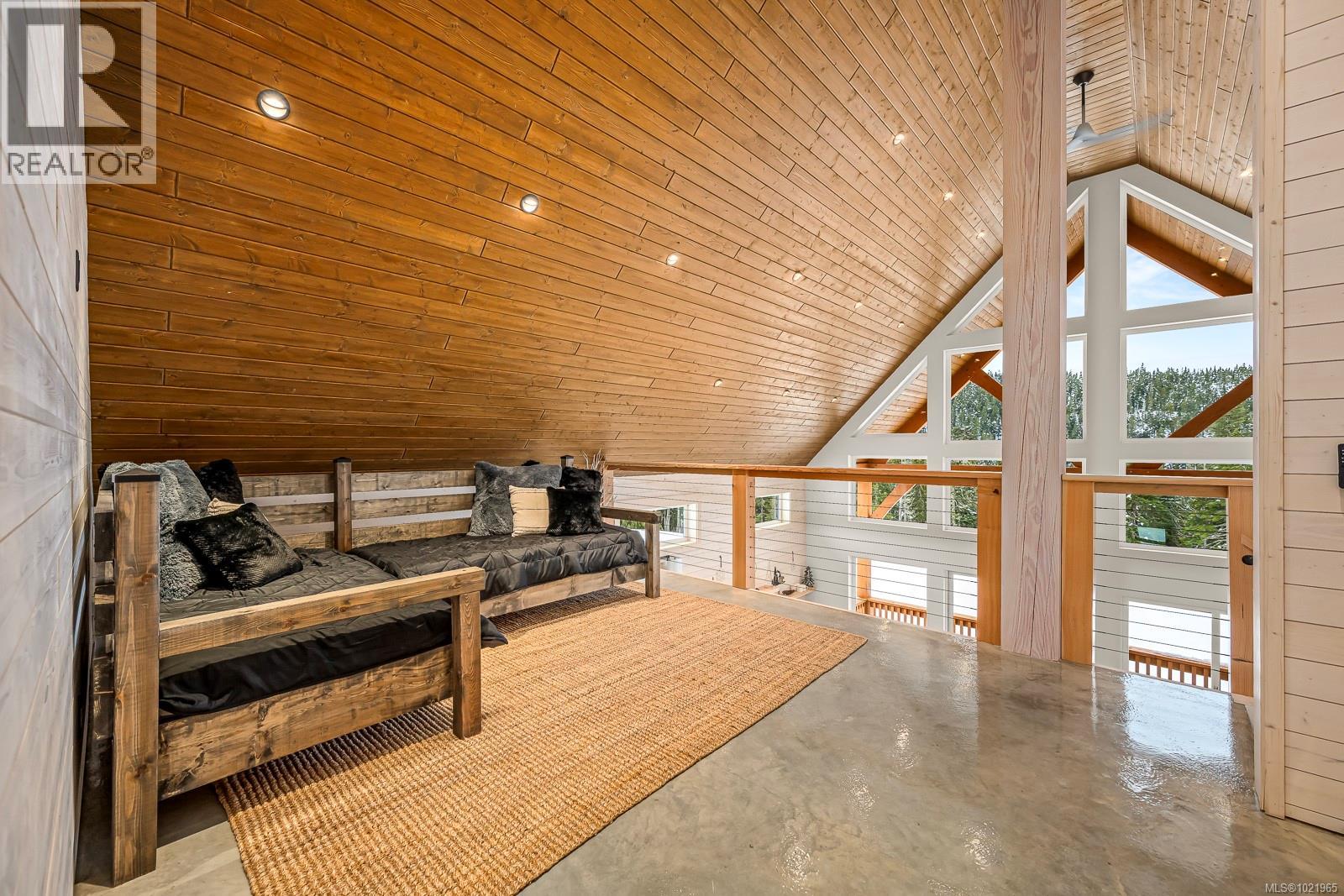 455 ARROWSMITH Ridge, Courtenay