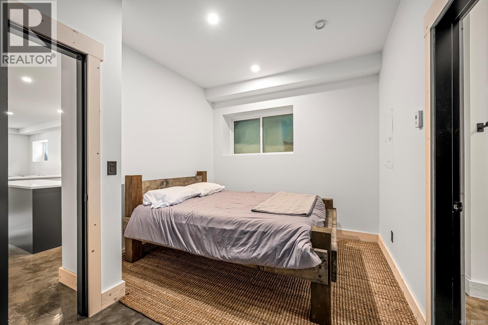 455 ARROWSMITH Ridge, Courtenay