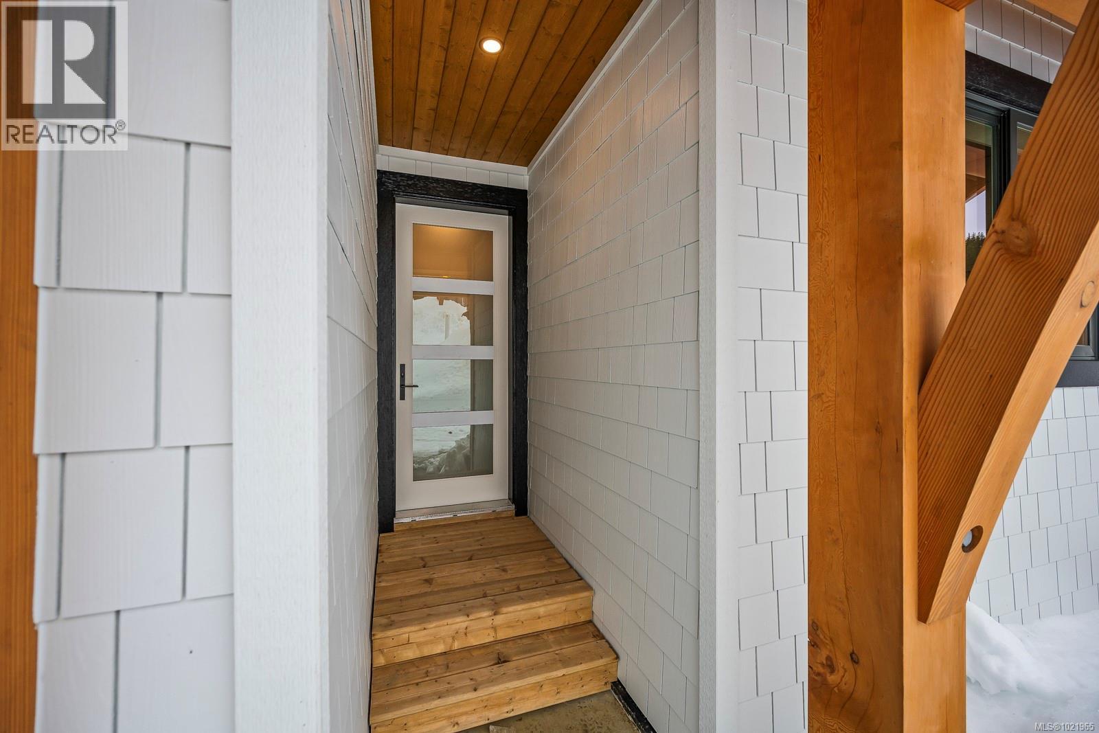 455 ARROWSMITH Ridge, Courtenay