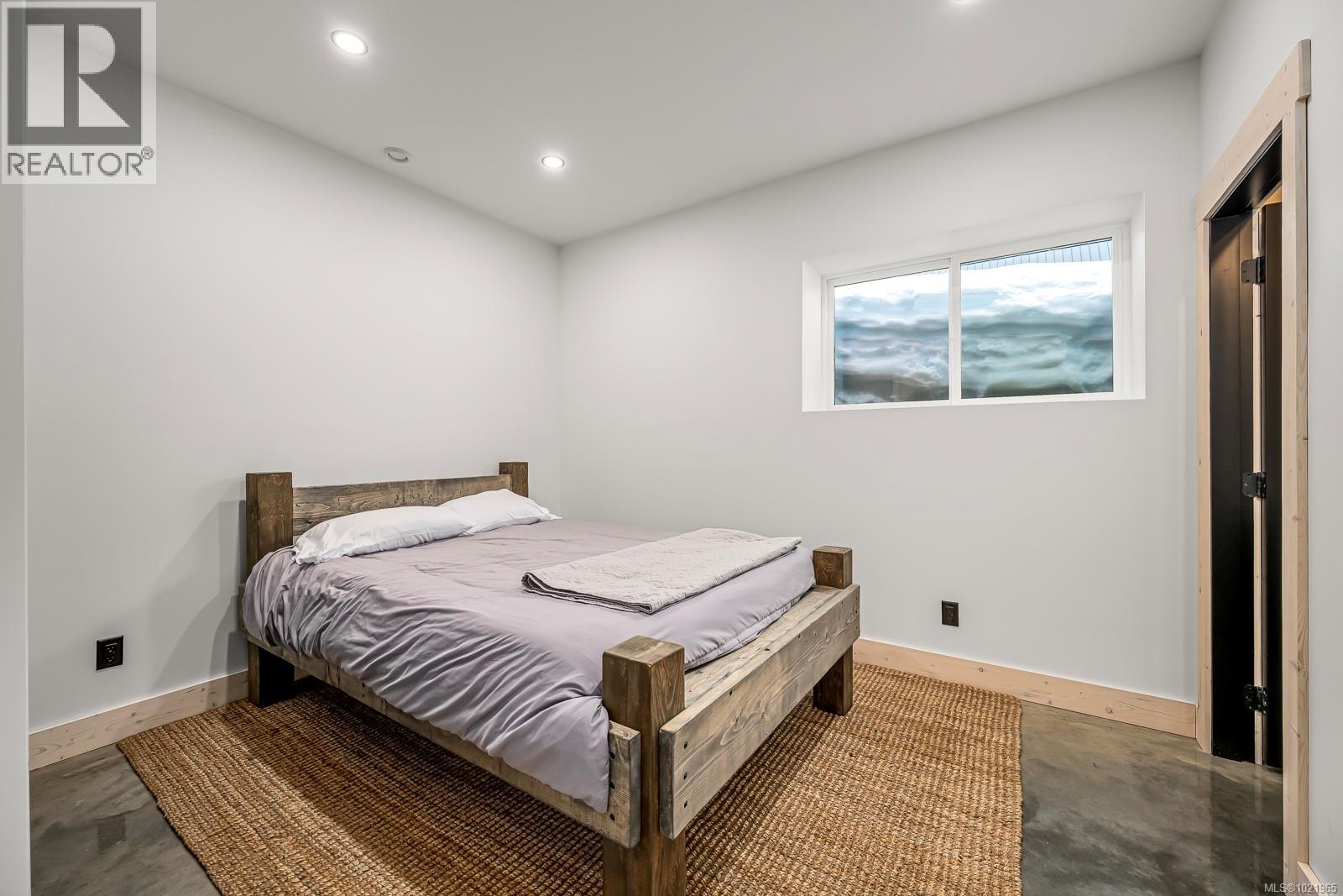 455 ARROWSMITH Ridge, Courtenay