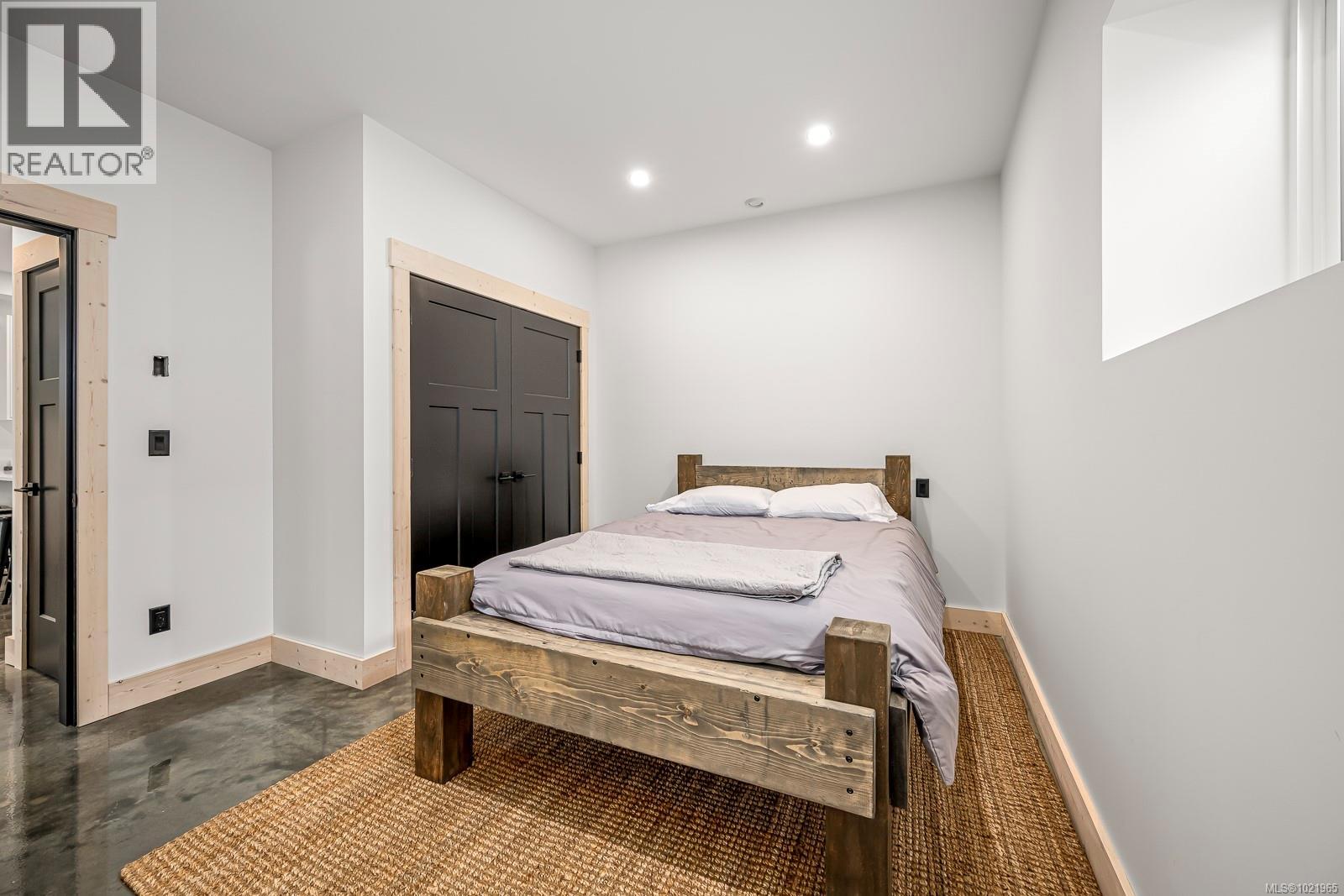 455 ARROWSMITH Ridge, Courtenay