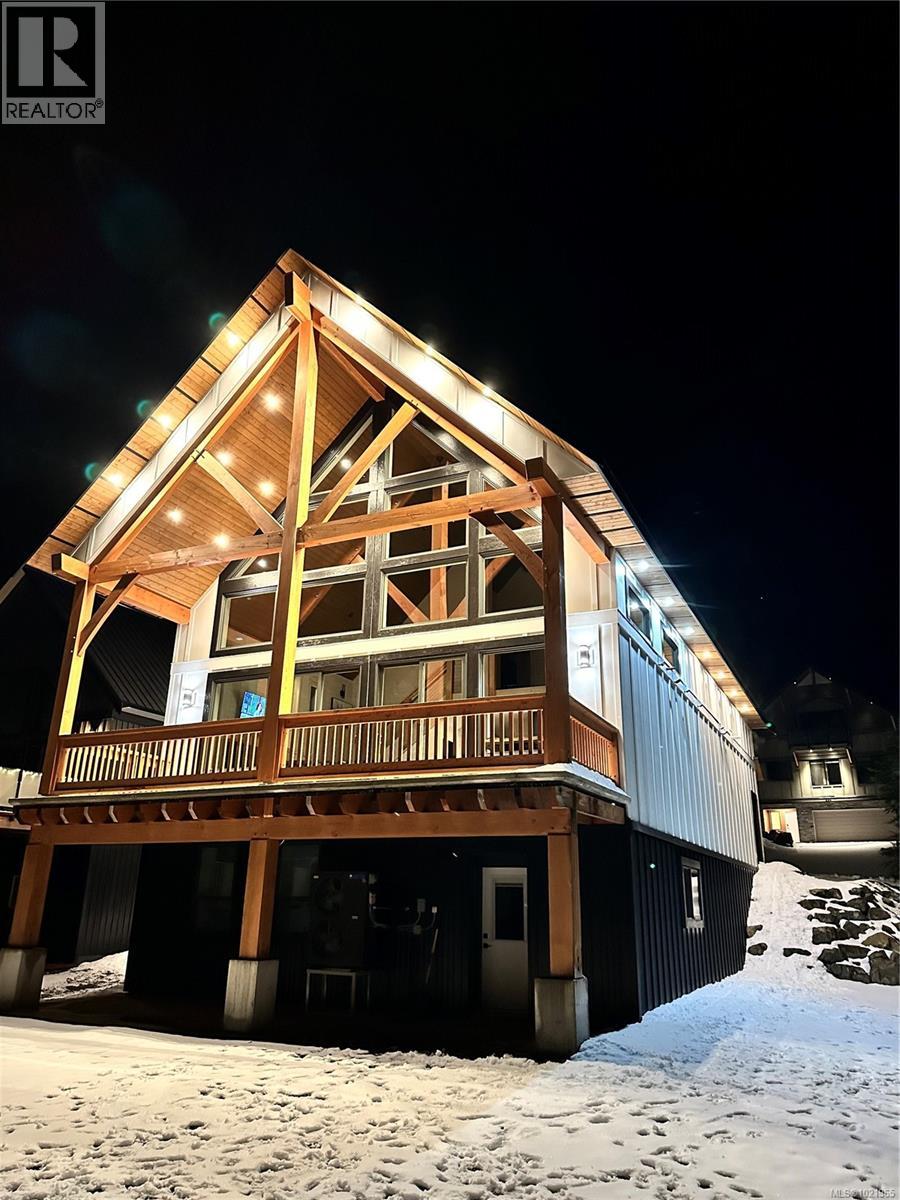 455 ARROWSMITH Ridge, Courtenay