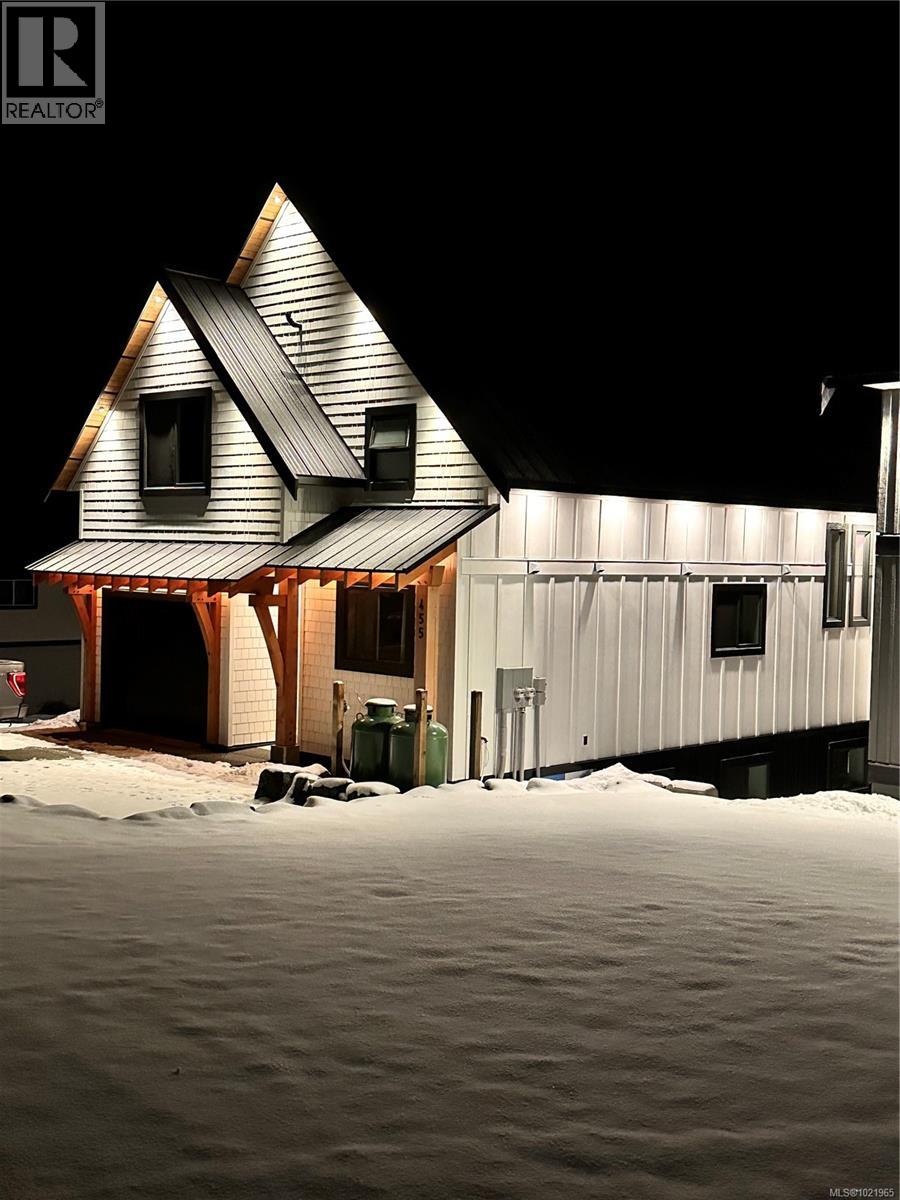 455 ARROWSMITH Ridge, Courtenay