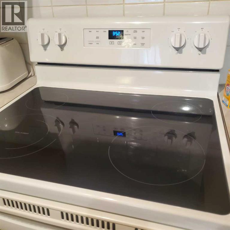 Single Family House for Sale in   Manora Place NE Marlborough Park Calgary 