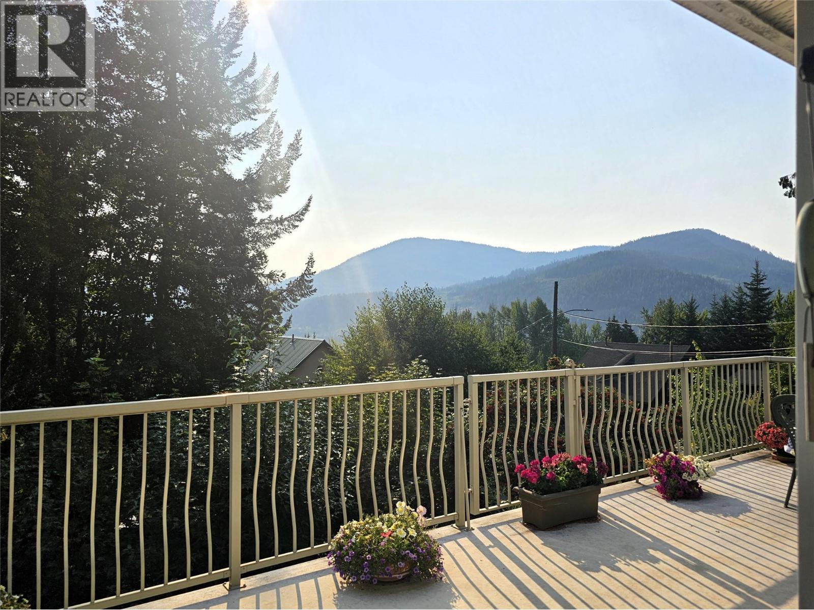 1301 Washington Street, Rossland