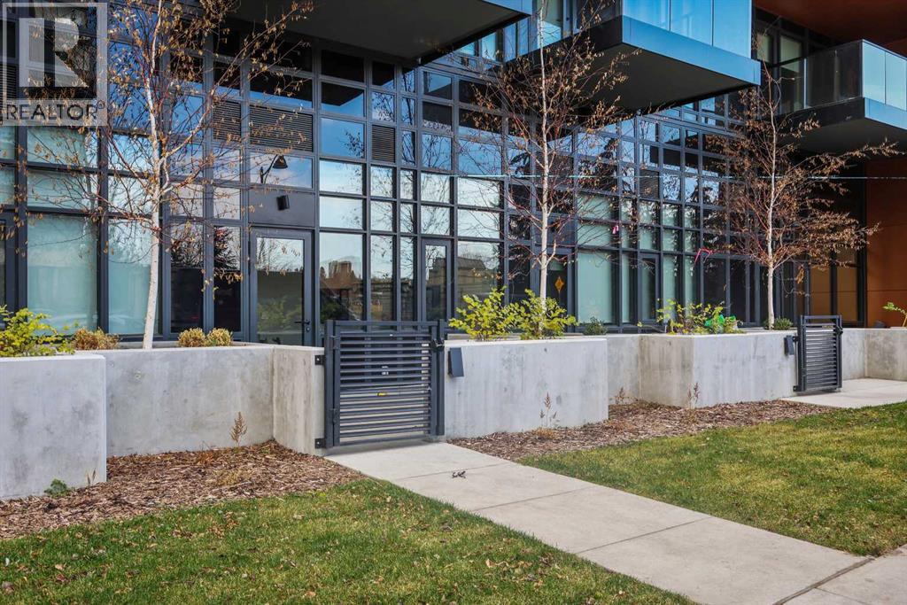 Single Family House for Sale in    Avenue SW Eau Claire Calgary 