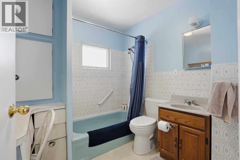 Single Family House Bungalow for Sale in   Avenue NW Bowness Calgary 