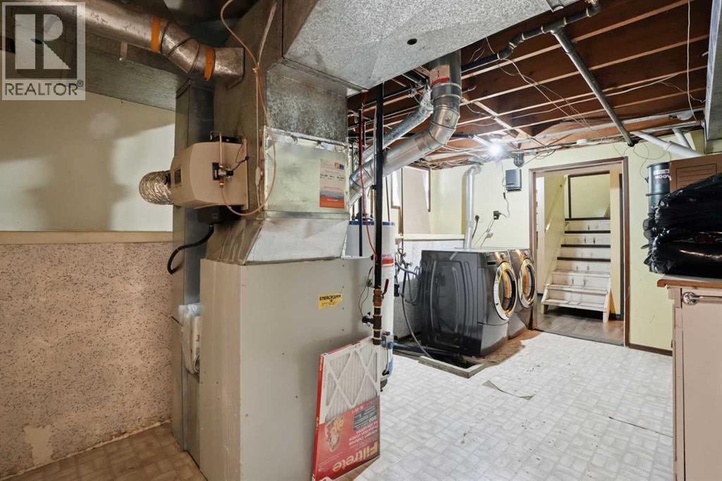 Single Family House Bungalow for Sale in   Avenue NW Bowness Calgary 