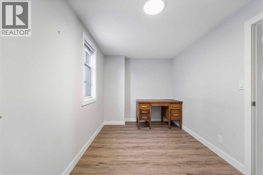 Single Family House Bungalow for Sale in  Summit Street SW Scarboro Calgary 