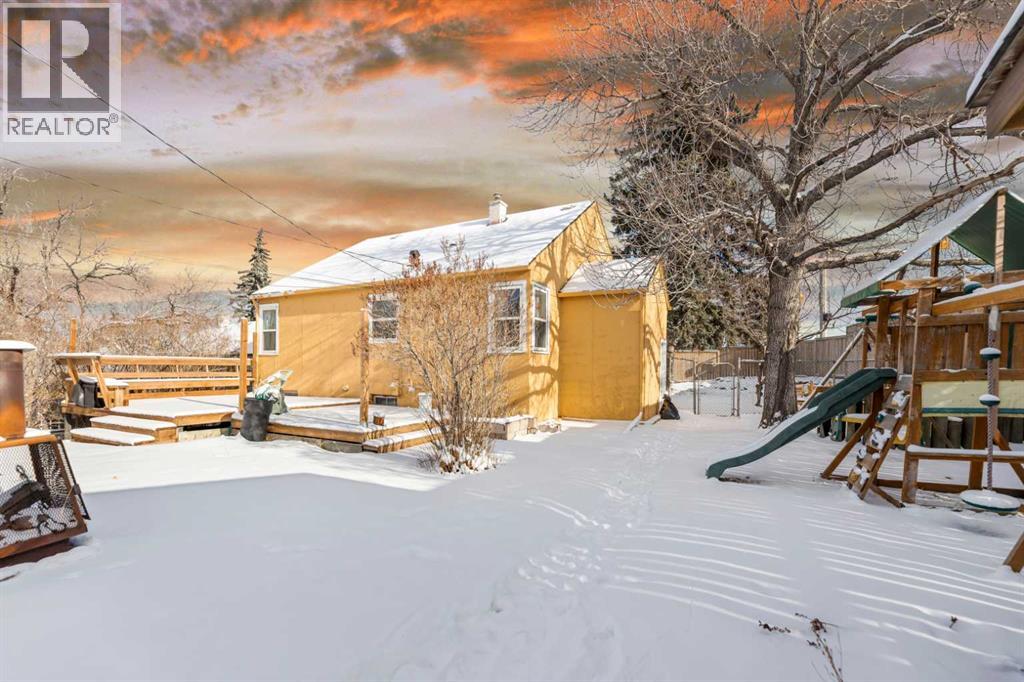 Single Family House Bungalow for Sale in  Summit Street SW Scarboro Calgary 