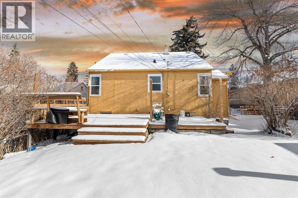 Single Family House Bungalow for Sale in  Summit Street SW Scarboro Calgary 