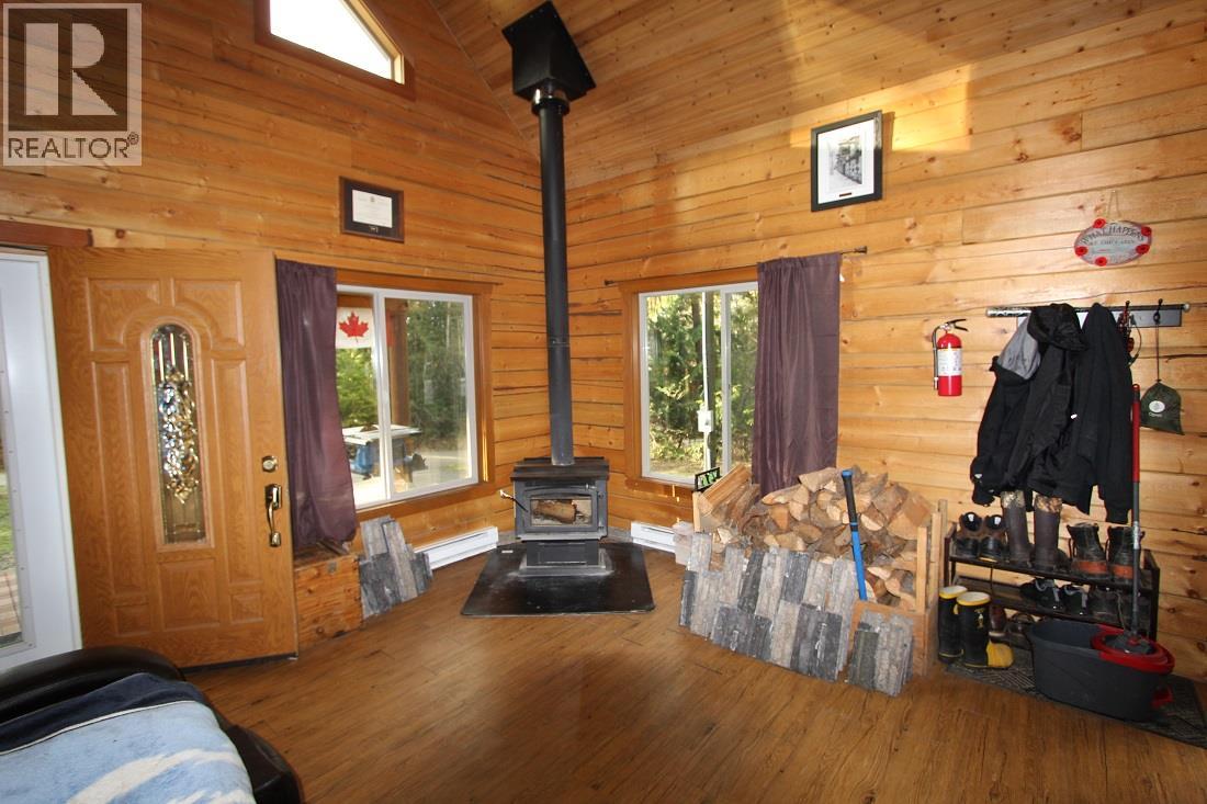 7629 Mountain Drive, Anglemont