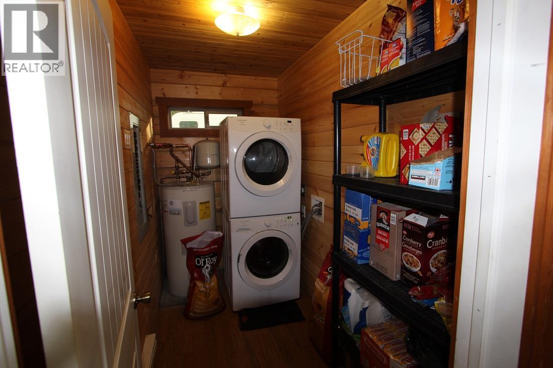 7629 Mountain Drive, Anglemont