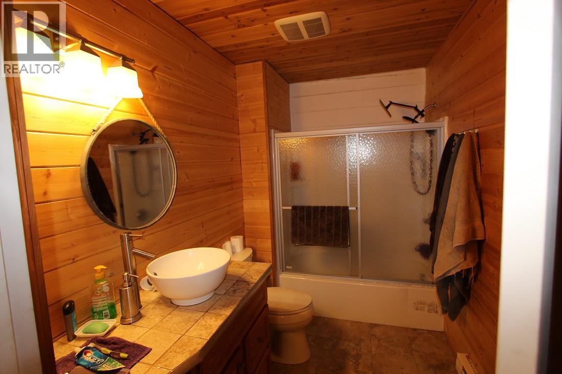 7629 Mountain Drive, Anglemont