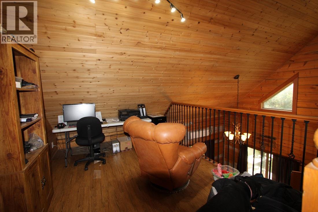 7629 Mountain Drive, Anglemont