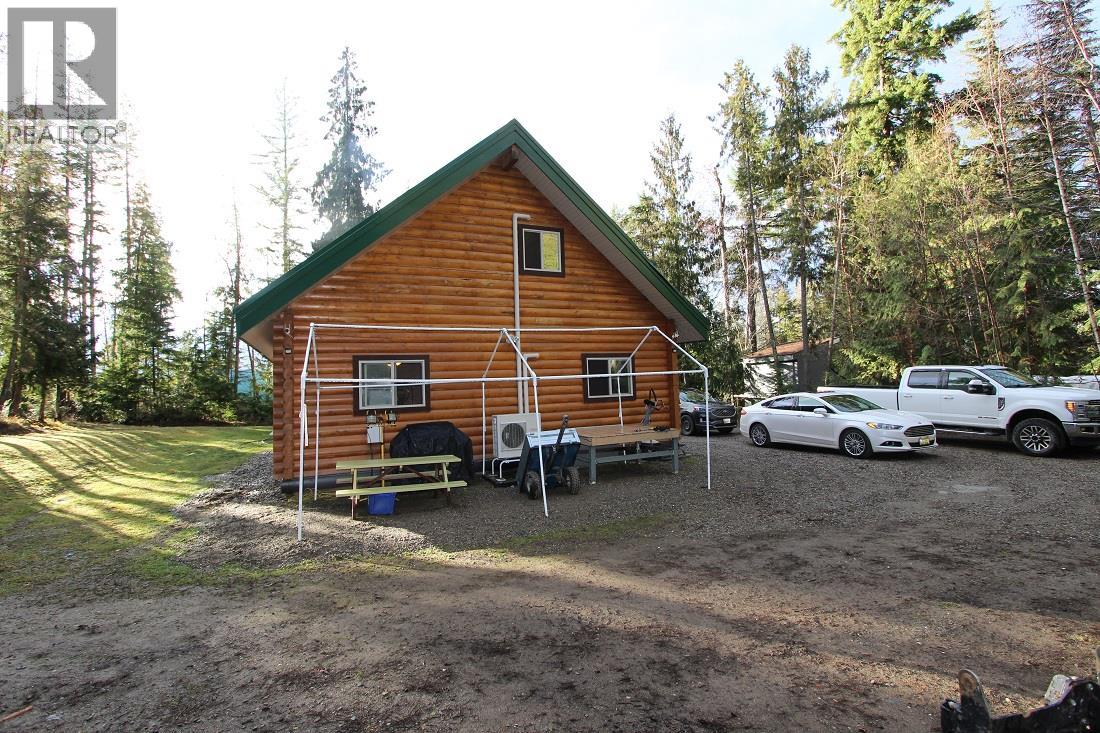 7629 Mountain Drive, Anglemont