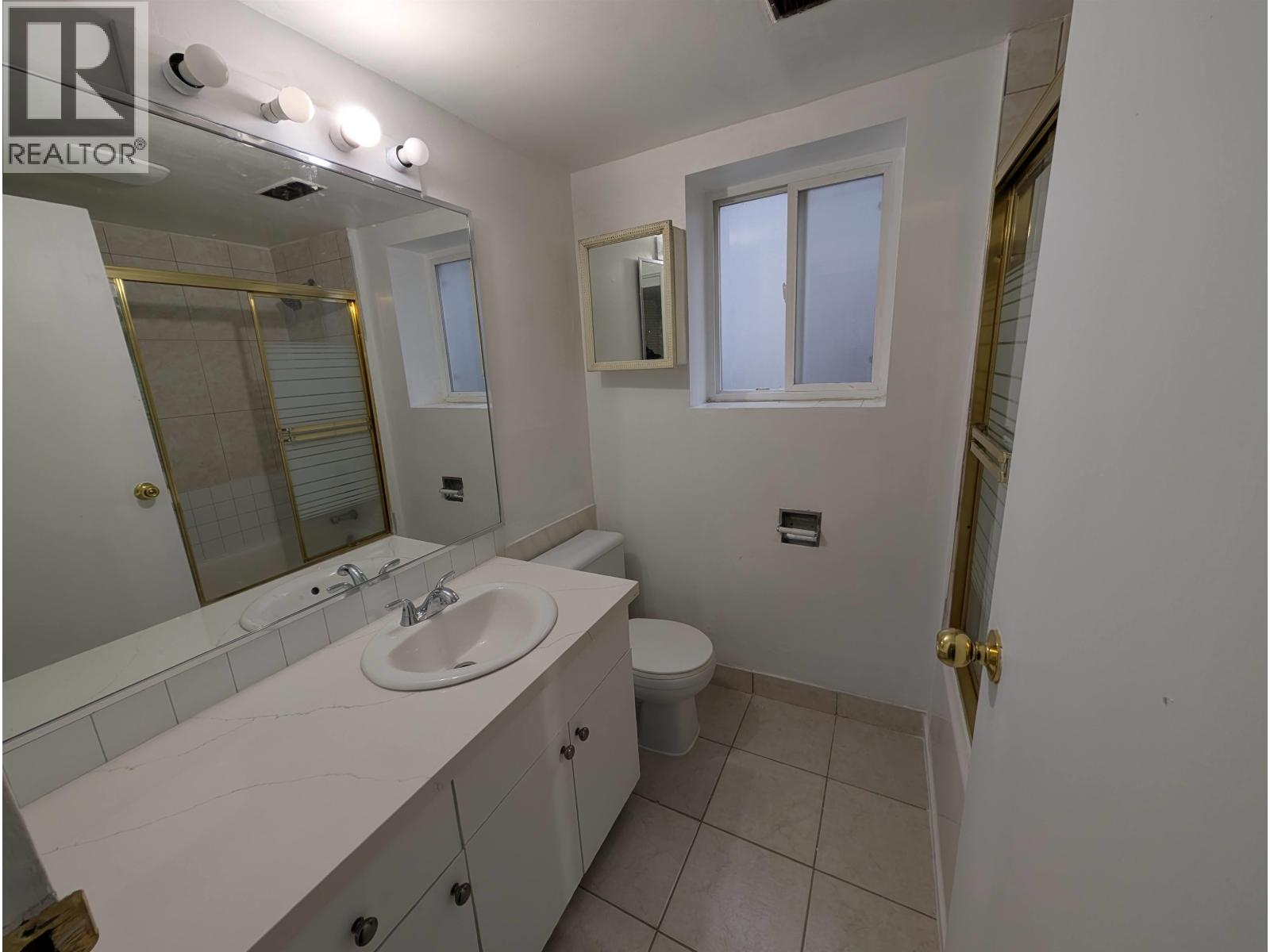 2BED 1XXX E 64 AVENUE, Vancouver