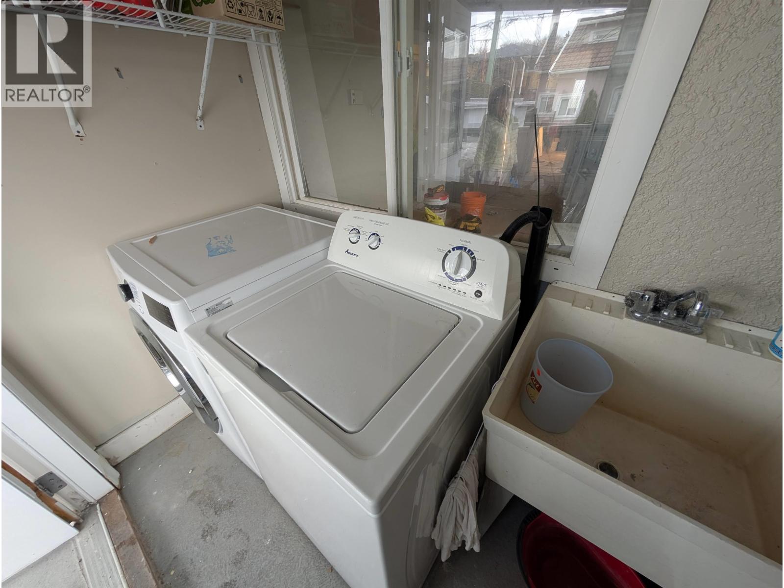 2BED 1XXX E 64 AVENUE, Vancouver