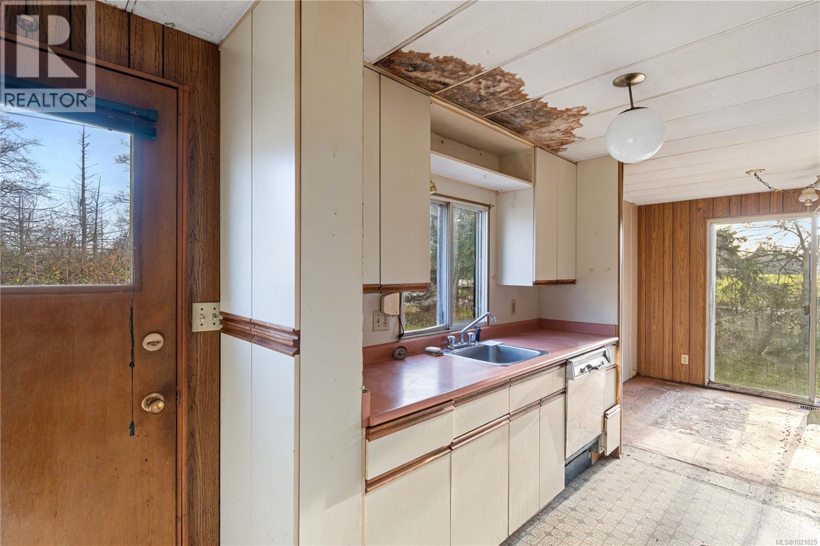 792 Reid Rd, Parksville