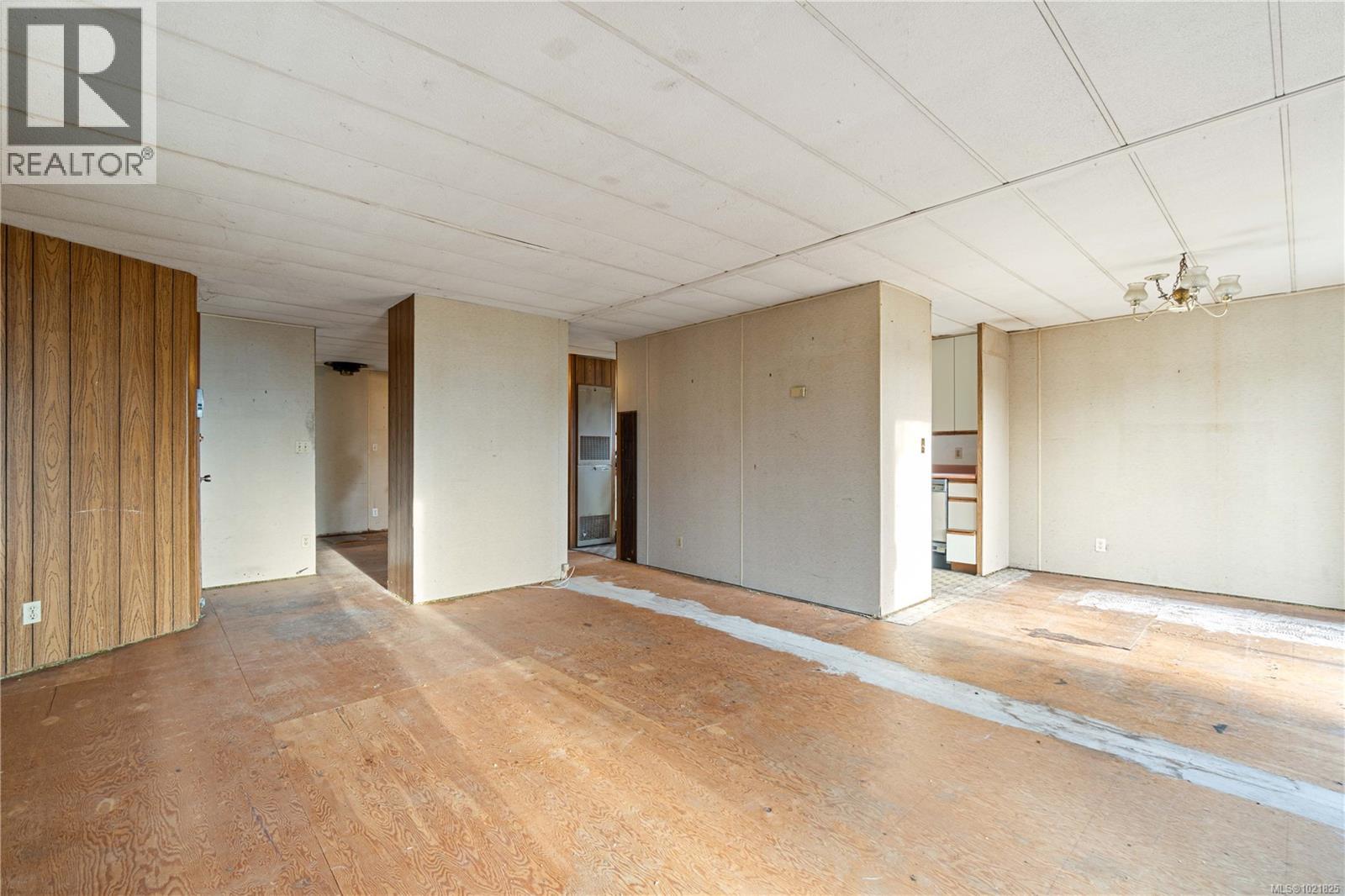 792 Reid Rd, Parksville