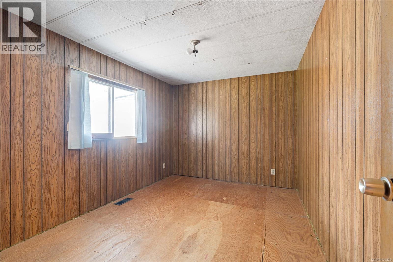 792 Reid Rd, Parksville