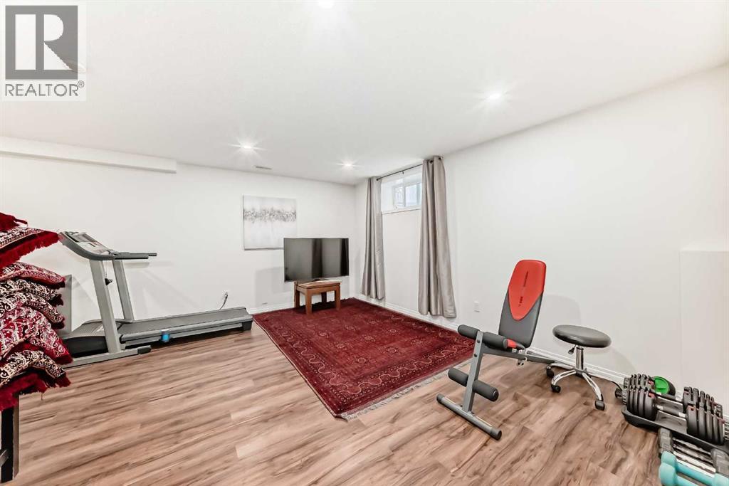 Single Family House for Sale in  Evansmeade Close NW Evanston Calgary 