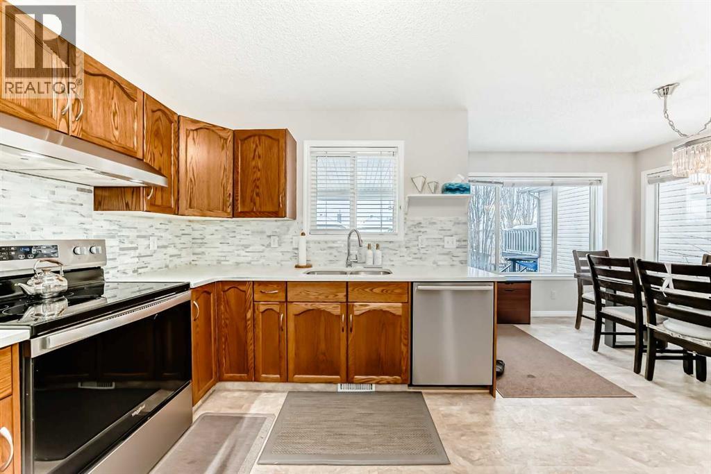 Single Family House for Sale in  Evansmeade Close NW Evanston Calgary 