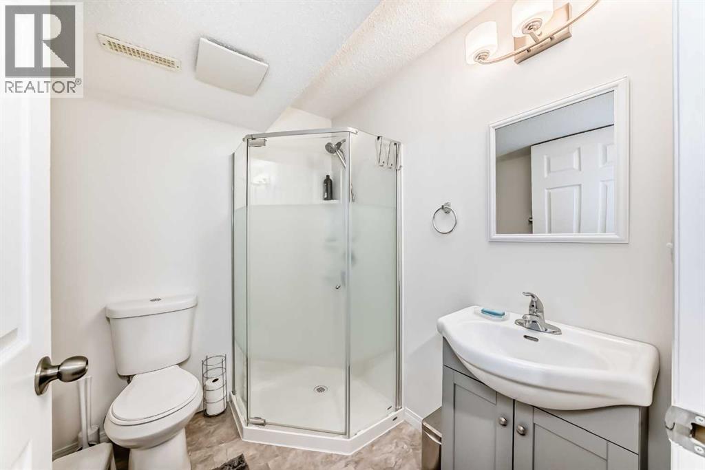 Single Family House for Sale in  Evansmeade Close NW Evanston Calgary 