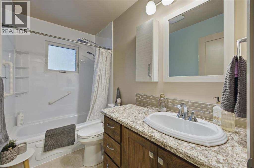 3725 50A Avenue Crescent, Innisfail