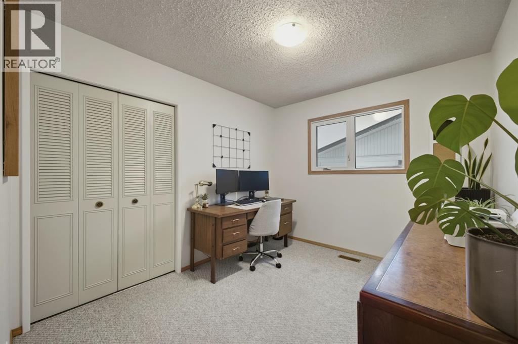 3725 50A Avenue Crescent, Innisfail