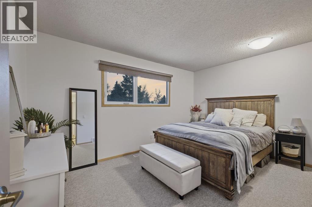 3725 50A Avenue Crescent, Innisfail