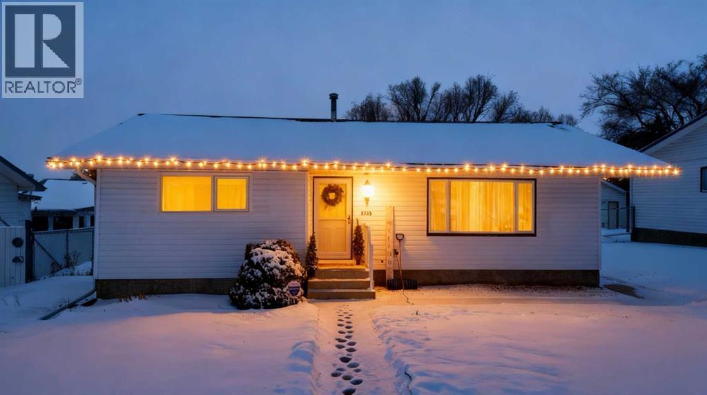 3725 50A Avenue Crescent, Innisfail