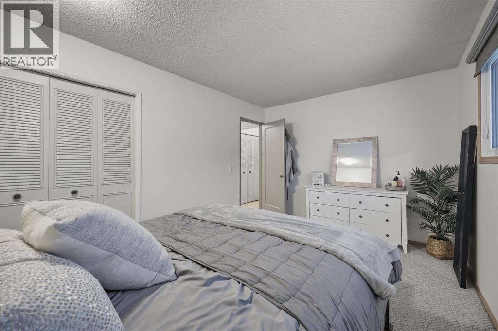 3725 50A Avenue Crescent, Innisfail