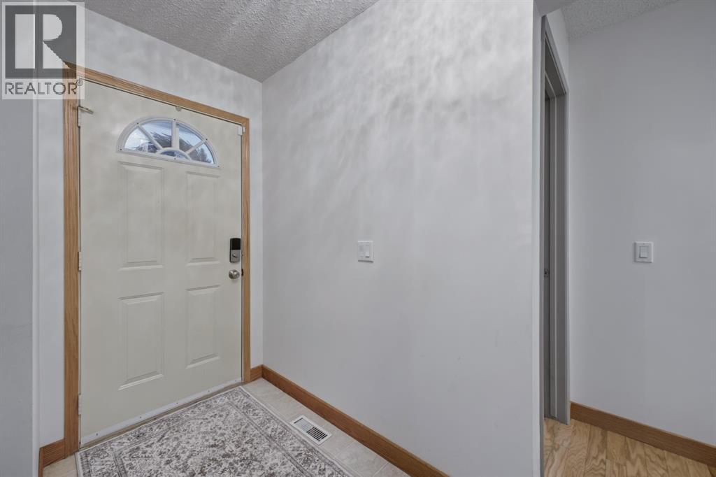 3725 50A Avenue Crescent, Innisfail