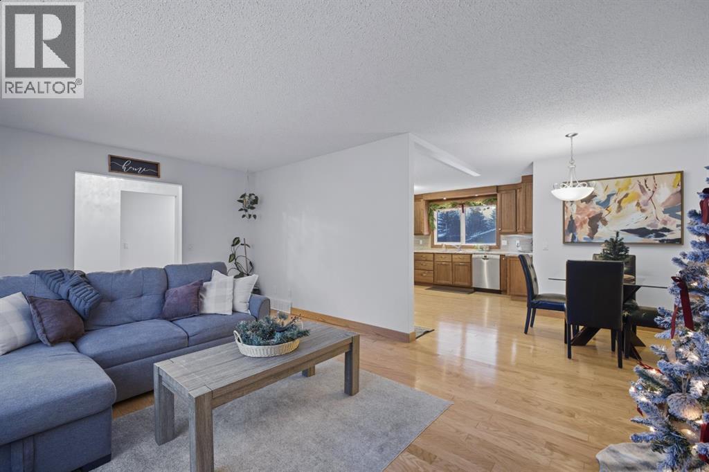 3725 50A Avenue Crescent, Innisfail