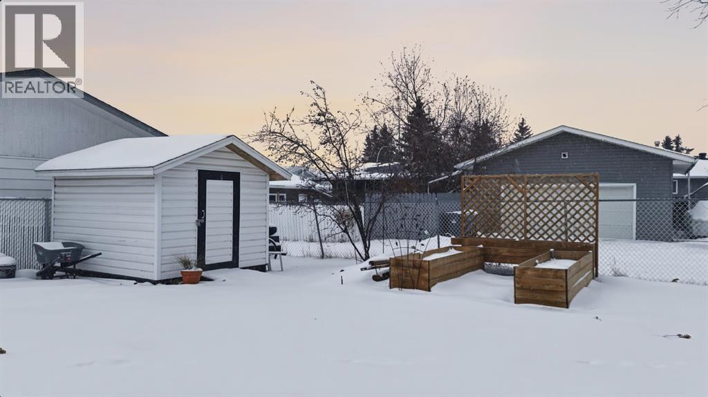 3725 50A Avenue Crescent, Innisfail