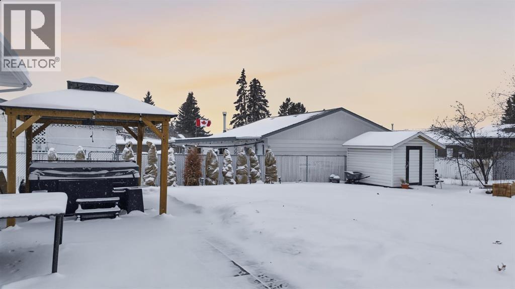 3725 50A Avenue Crescent, Innisfail