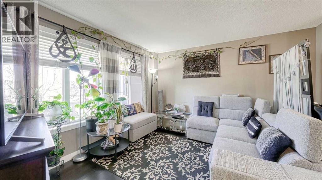 Single Family House for Sale in  Evanston Drive NW Evanston Calgary 