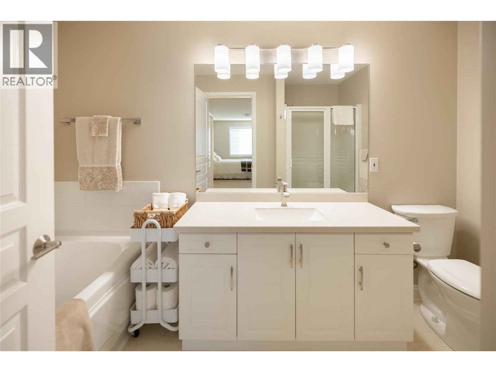 211 3870 BROWN Road, West Kelowna