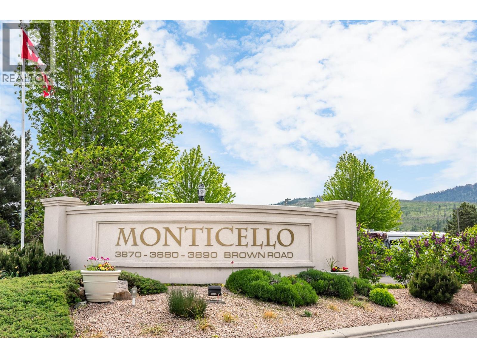 211 3870 BROWN Road, West Kelowna